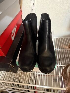 Soda Black Women's Ankle Booties with Side Zipper
